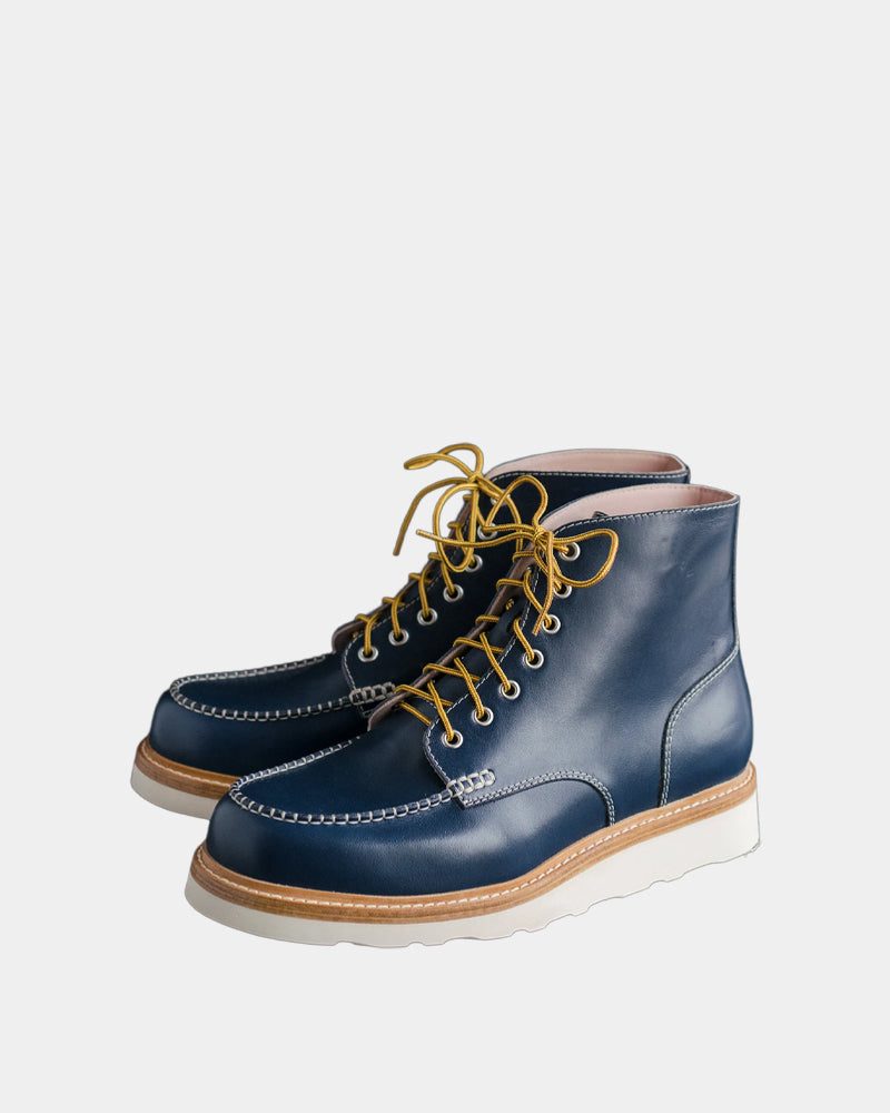 Boots in Indigo Blue Leather.